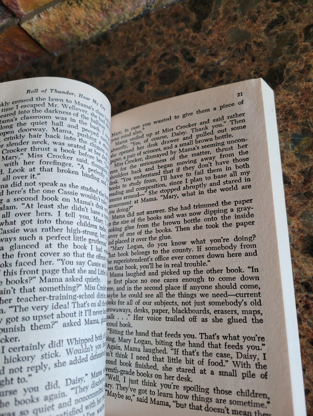 Roll of Thunder Hear My Cry Mildred D Taylor Puffin Paperback Newbery Medal NEW - Picture 4 of 4